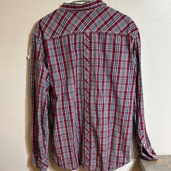 BKE Men's athletic fit Red Plaid Shirt with pearl buttons cowboy rustic roping - Picture 4 of 4